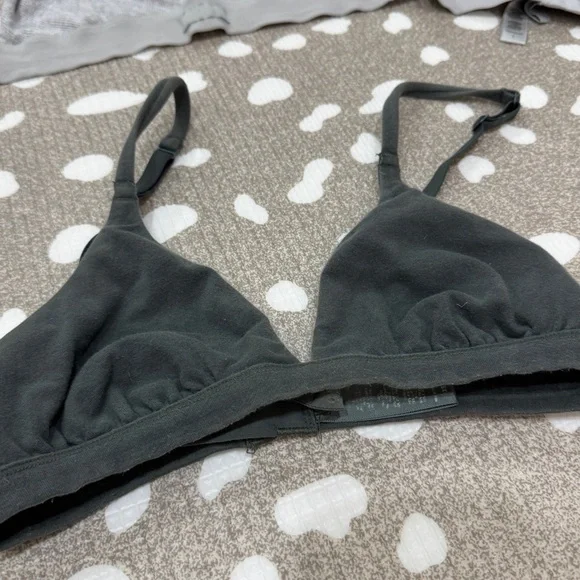 SKIMS triangle bralette Cotton vneck sea mineral forest - Picture 4 of 6